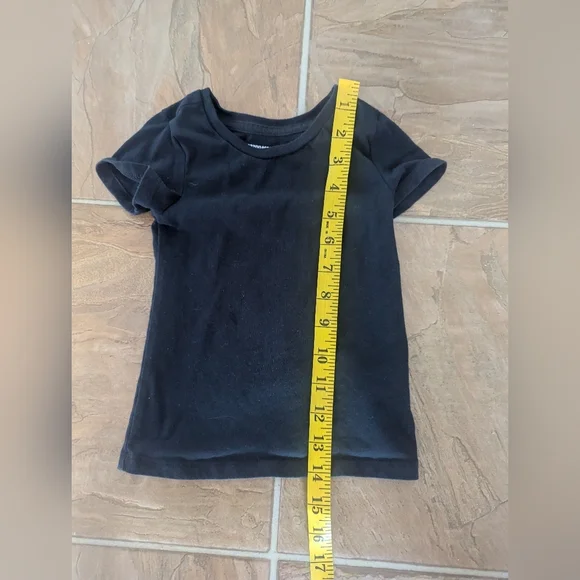 5/$15 Girls Amazon Essentials Black Basic Kids Short Sleeve T-Shirt-Size 3T - Picture 3 of 5